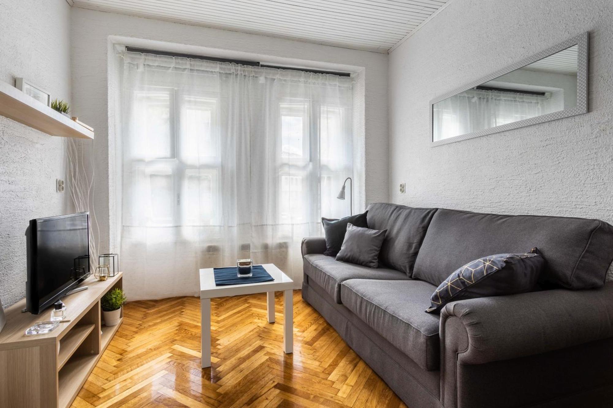 Apartment Petra By Blue Apartments Zagabria Esterno foto