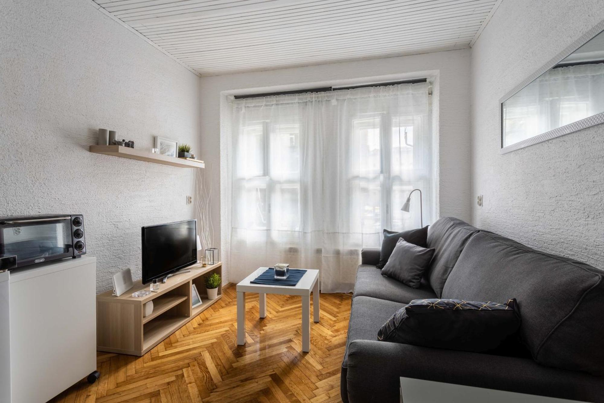 Apartment Petra By Blue Apartments Zagabria Esterno foto